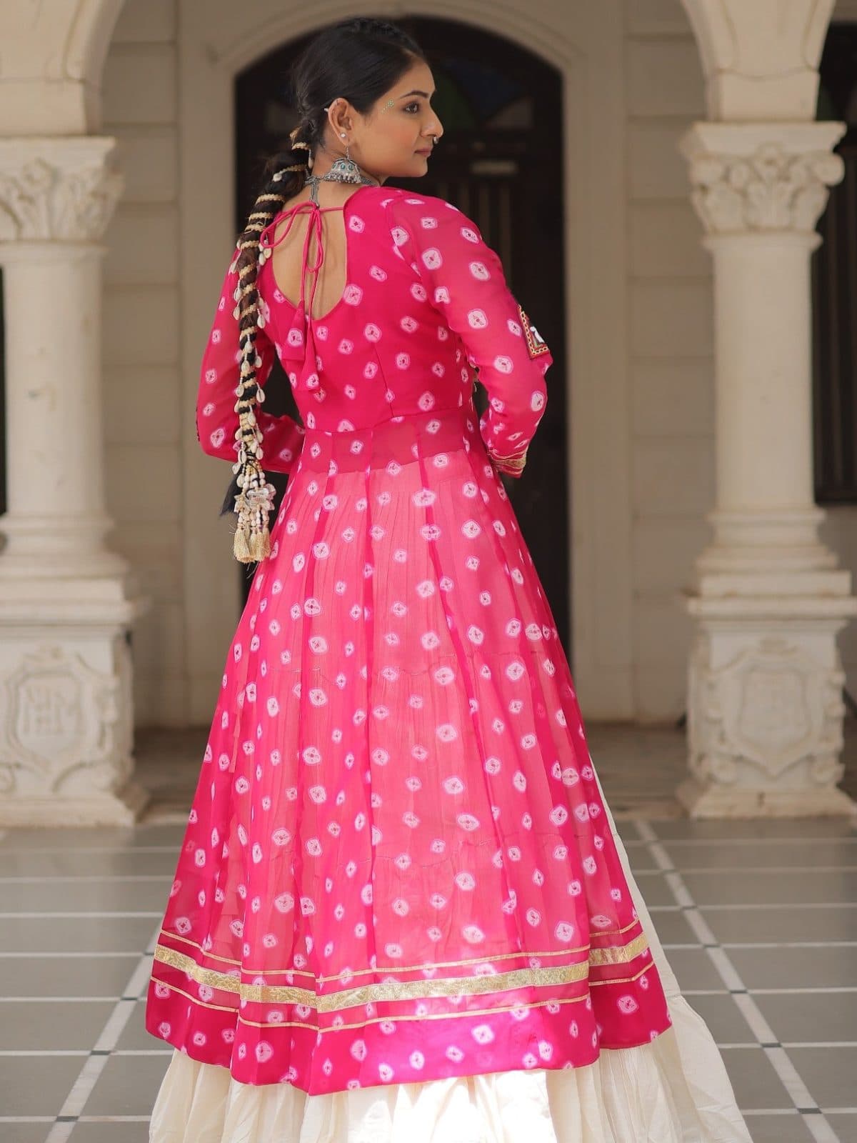 Bandhani Print Cape Set with Off-White Tiered Lehenga